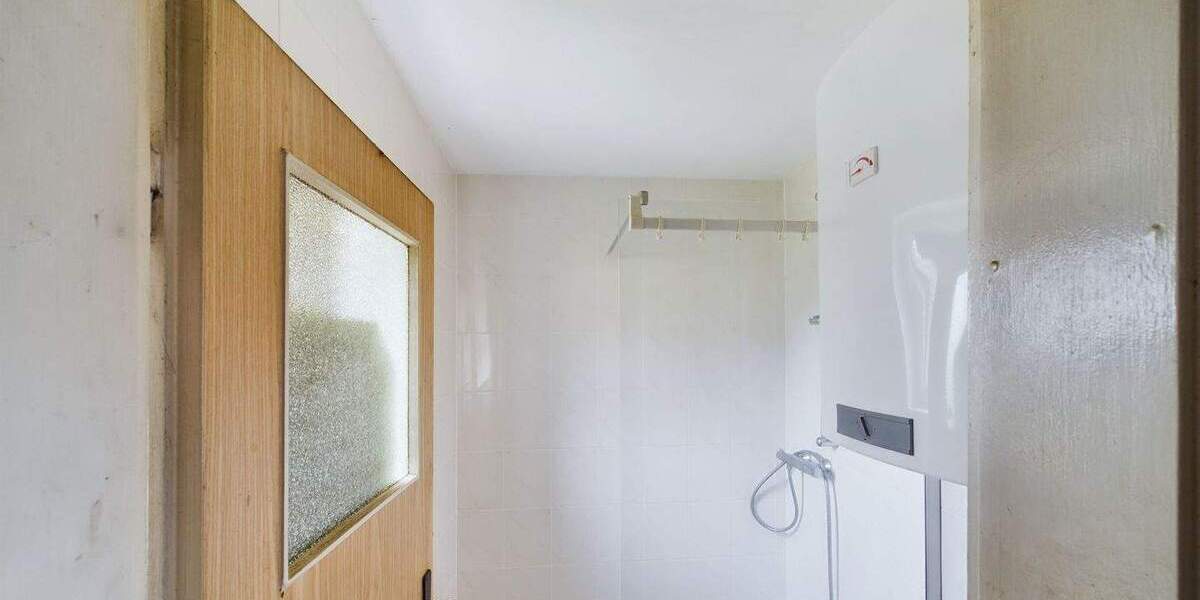 Einfamilienhaus Am Ettersberg Vippachedelhausen - 8 Zimmer, 160 m&sup2;, 75.000&euro; | Angebot:25679315