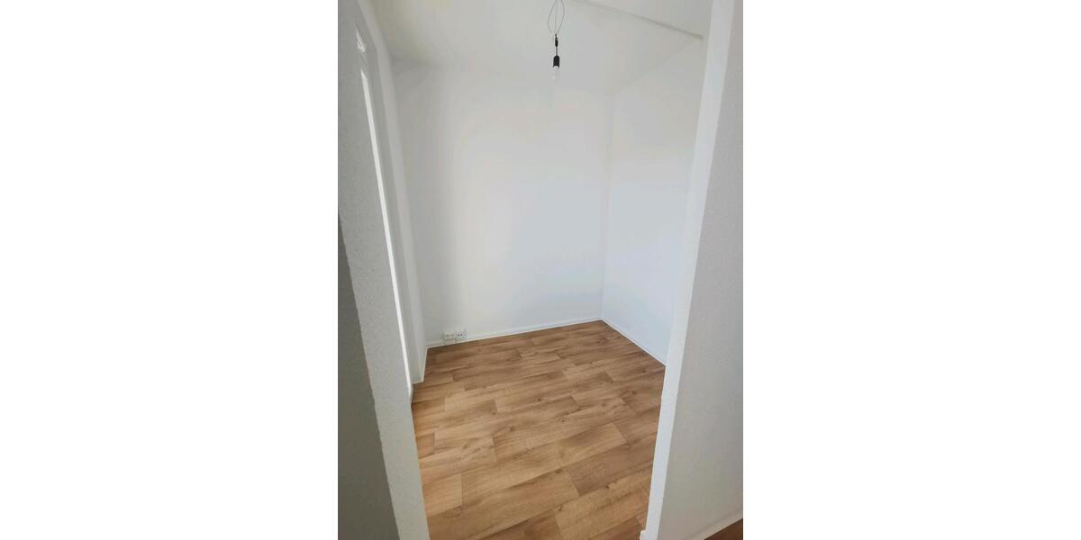 Etagenwohnung Jena Lobeda-Altstadt - 1 Zimmer, 33 m&sup2;, 308&euro; | Angebot:26613462