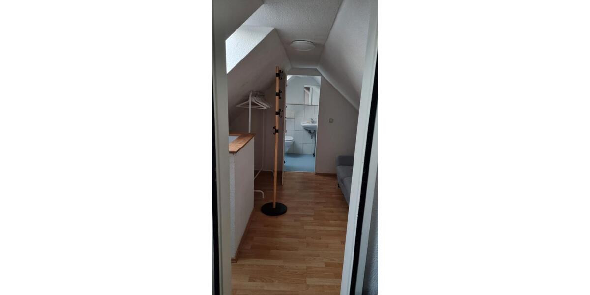 Dachgeschoßwohnung Jena Kernberge - 1 Zimmer, 28 m&sup2;, 290&euro; | Angebot:26234033