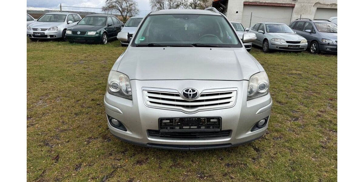 Toyota Avensis 226.294 km 1.890 &euro; Apolda 99510
