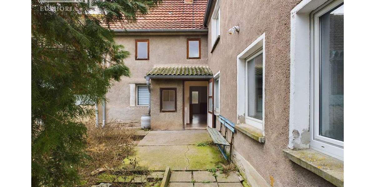 Einfamilienhaus Am Ettersberg Vippachedelhausen - 8 Zimmer, 160 m&sup2;, 75.000&euro; | Angebot:25679315