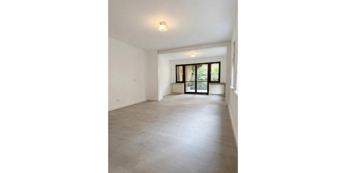 Etagenwohnung Apolda - 3 Zimmer, 87 m&sup2;, 770&euro; | Angebot:26257625