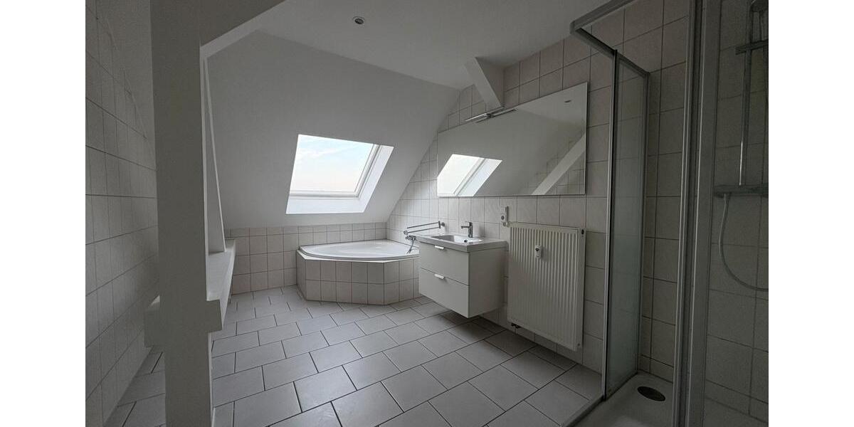 Etagenwohnung Erfurt Johannesplatz - 3 Zimmer, 108 m&sup2;, 864&euro; | Angebot:25868163