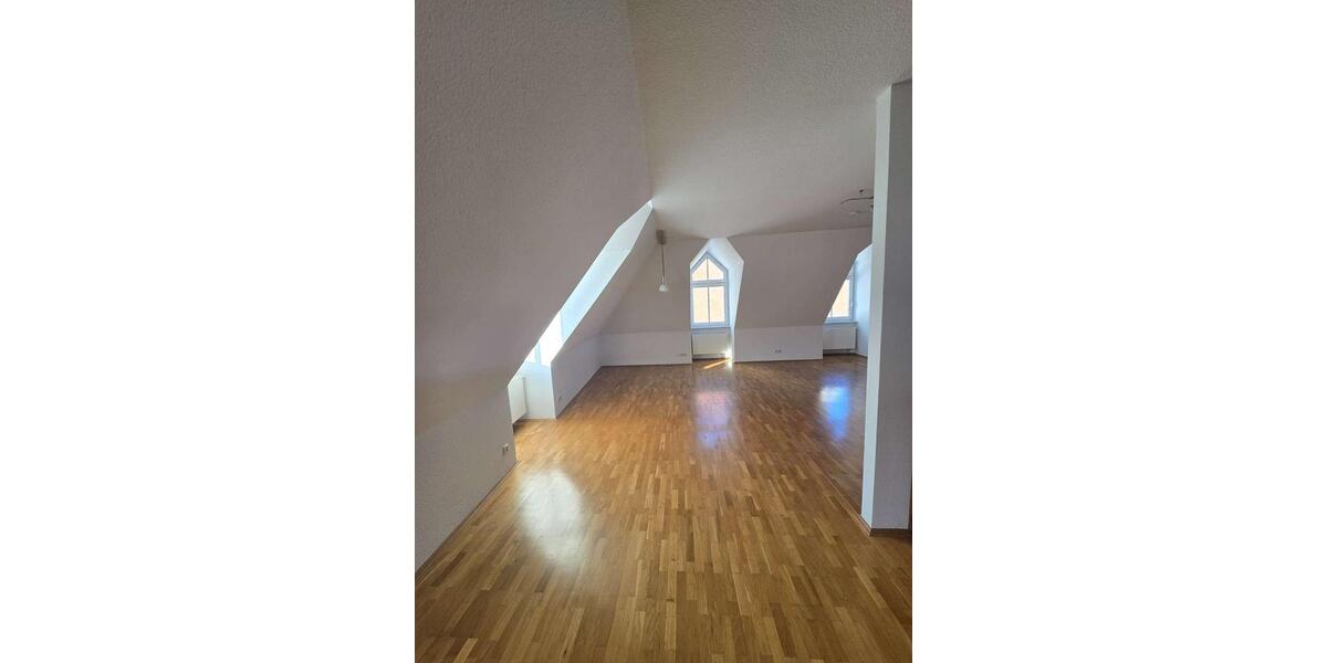 Etagenwohnung Erfurt - 2 Zimmer, 129 m&sup2;, 1.490&euro; | Angebot:24750428