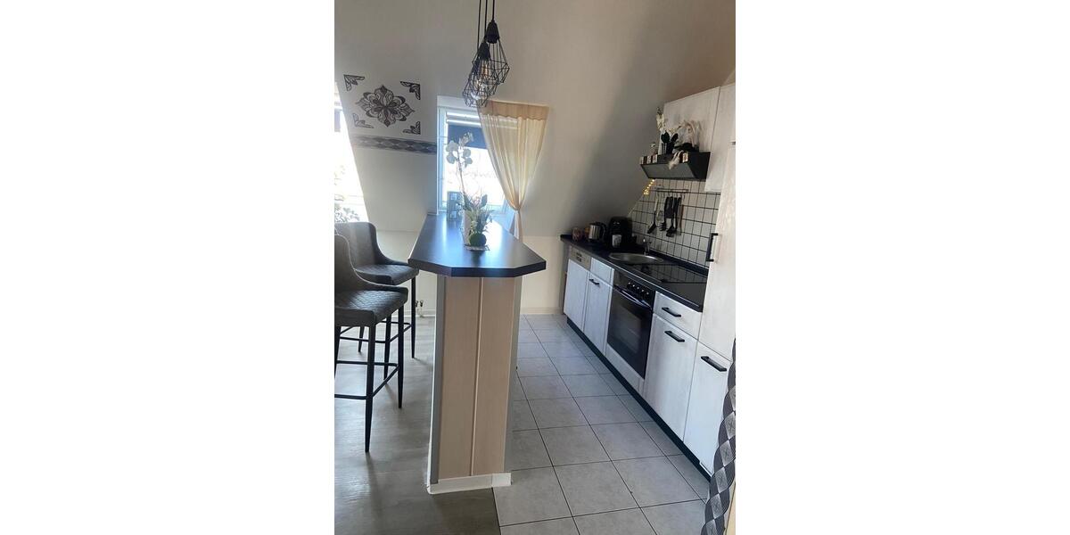 Dachgeschoßwohnung Sömmerda - 2.5 Zimmer, 39 m&sup2;, 502&euro; | Angebot:26593352