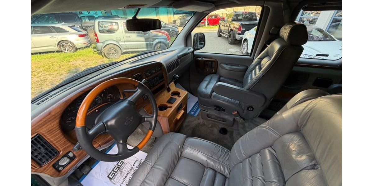 Chevrolet Astro 