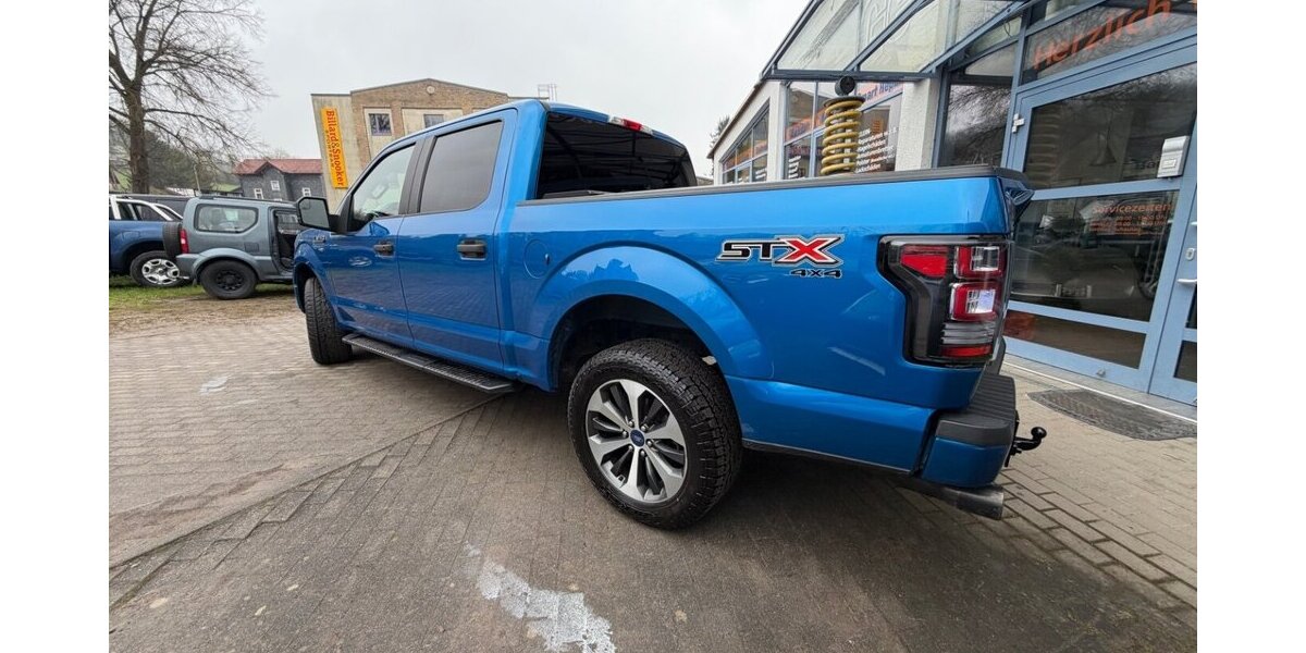 Ford F 150 STX 4+4 LEDER NAVI 20 ZOLL FELGEN 133.800 km 27.500 &euro; Rudolstadt 07407