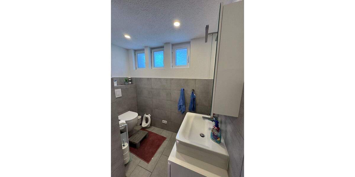 Einfamilienhaus Erfurt Töttelstädt - 9 Zimmer, 175 m&sup2;, 360.000&euro; | Angebot:25685659
