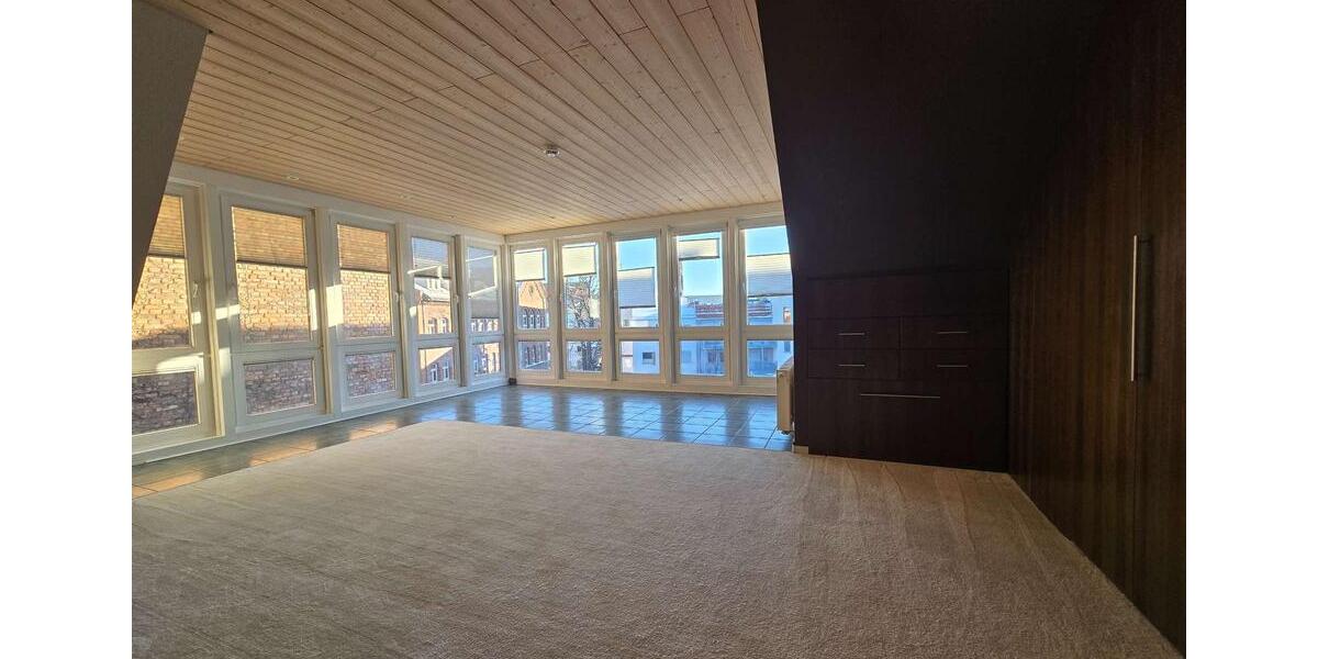 Etagenwohnung Erfurt - 2 Zimmer, 129 m&sup2;, 1.490&euro; | Angebot:24750428