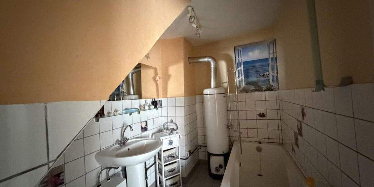 Reihenmittelhaus Buttstädt - 5 Zimmer, 110 m&sup2;, 39.000&euro; | Angebot:25845666