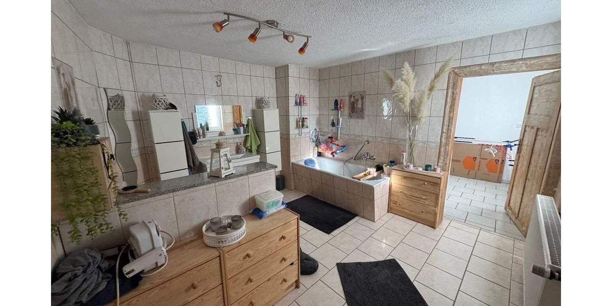 Einfamilienhaus Erfurt Töttelstädt - 9 Zimmer, 175 m&sup2;, 360.000&euro; | Angebot:25685659