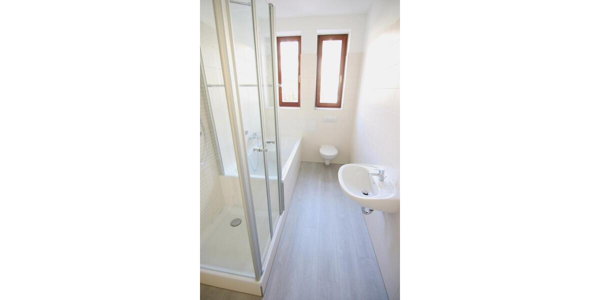 Etagenwohnung Apolda - 3 Zimmer, 96 m&sup2;, 625&euro; | Angebot:23555115