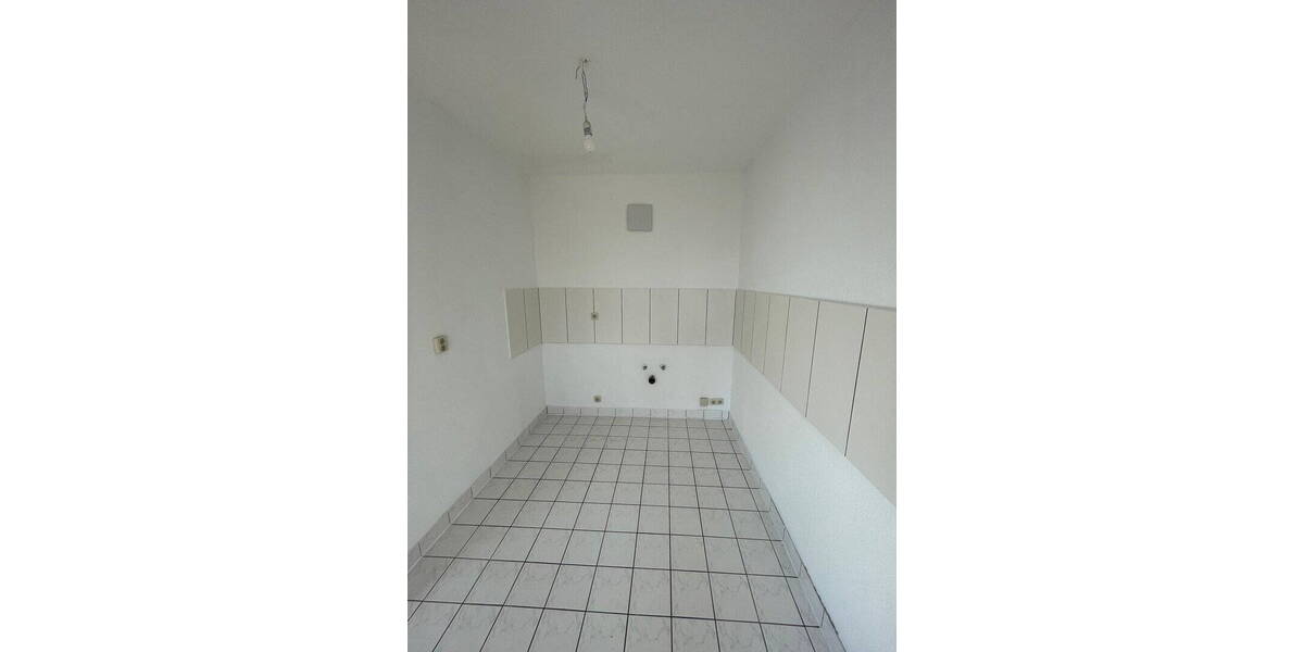 Etagenwohnung Apolda - 2 Zimmer, 75 m&sup2;, 550&euro; | Angebot:26113088