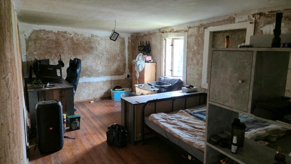 Reihenhaus Sömmerda - 6 Zimmer, 168 m&sup2;, 95.000&euro; | Angebot:27247182