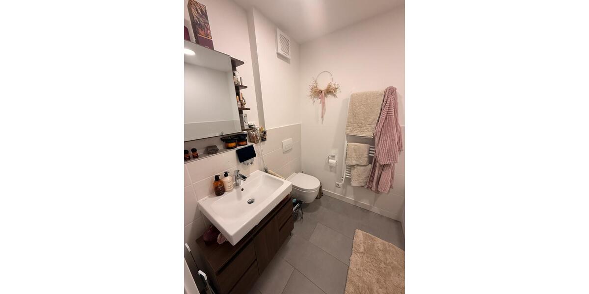 Etagenwohnung Erfurt - 4 Zimmer, 120 m&sup2;, 933&euro; | Angebot:25805244