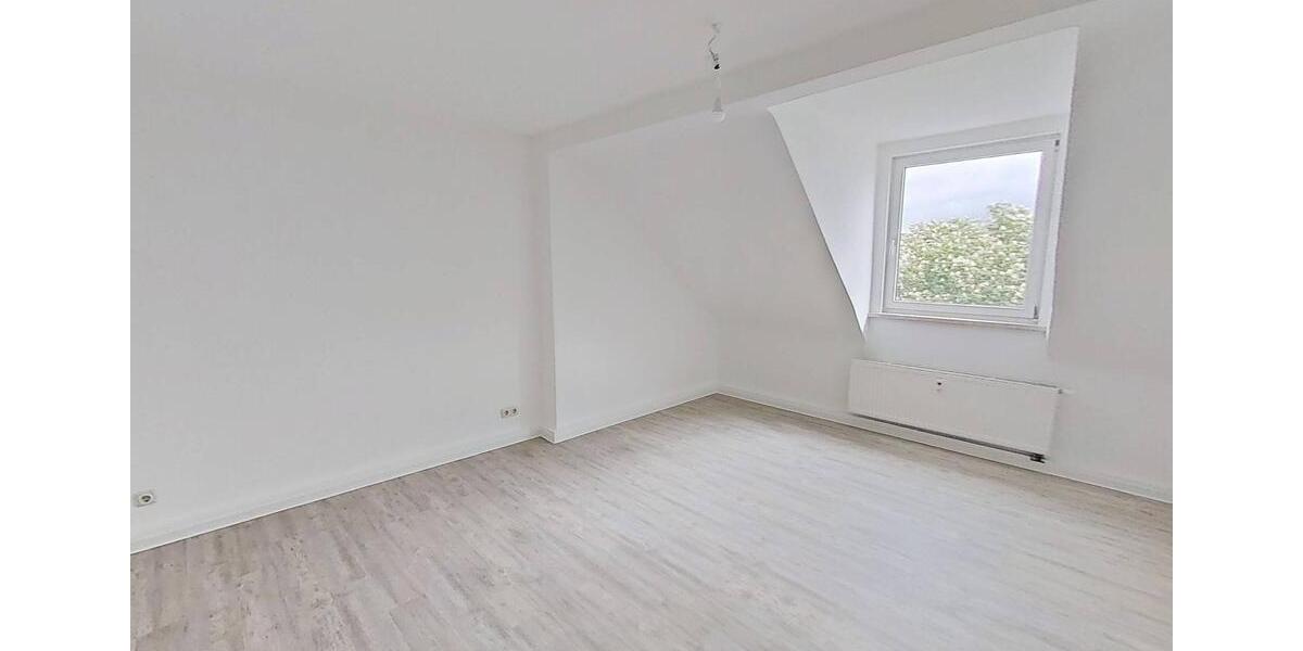 Dachgeschoßwohnung Erfurt Johannesplatz - 3 Zimmer, 72 m&sup2;, 648&euro; | Angebot:26647239