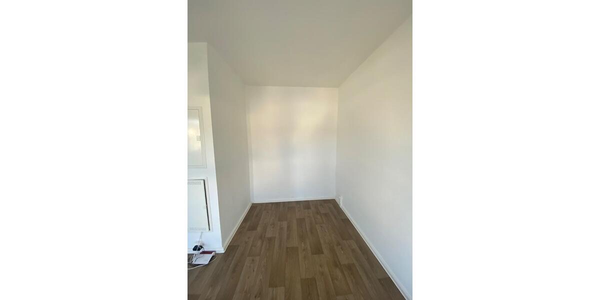 Etagenwohnung Jena Lobeda-Altstadt - 1 Zimmer, 24 m&sup2;, 140&euro; | Angebot:26384240