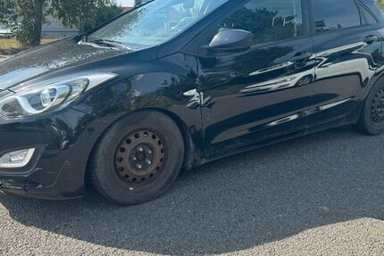 Hyundai i30 157.000 km 2.300 &euro; Erfurt 99087