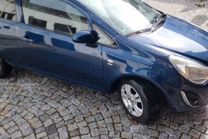 Opel Corsa 98.000 km 4.300 &euro; Milda 07751