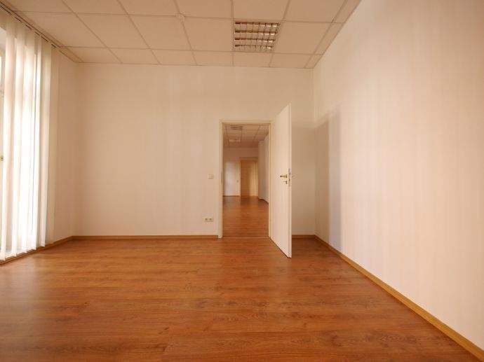 Gewerbeobjekt Erfurt Altstadt - 4 Zimmer, 188 m&sup2;, 1.410&euro; | Angebot:25661199