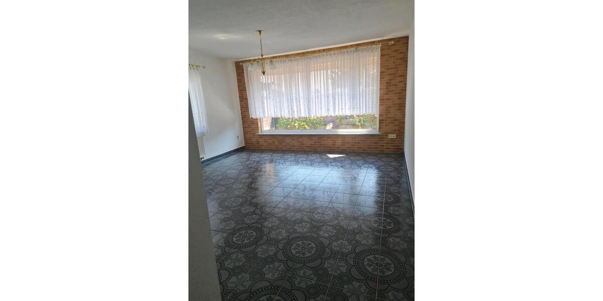 Erdgeschoßwohnung Kölleda - 3 Zimmer, 78 m&sup2;, 507&euro; | Angebot:26490549