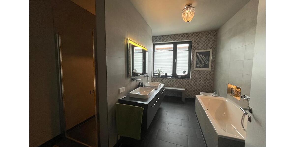 Einfamilienhaus Erfurt Andreasvorstadt - 7 Zimmer, 232 m&sup2;, 3.190&euro; | Angebot:25868170