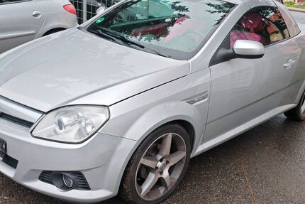 Opel Tigra 125.000 km 1.990 &euro; Umpferstedt 99441