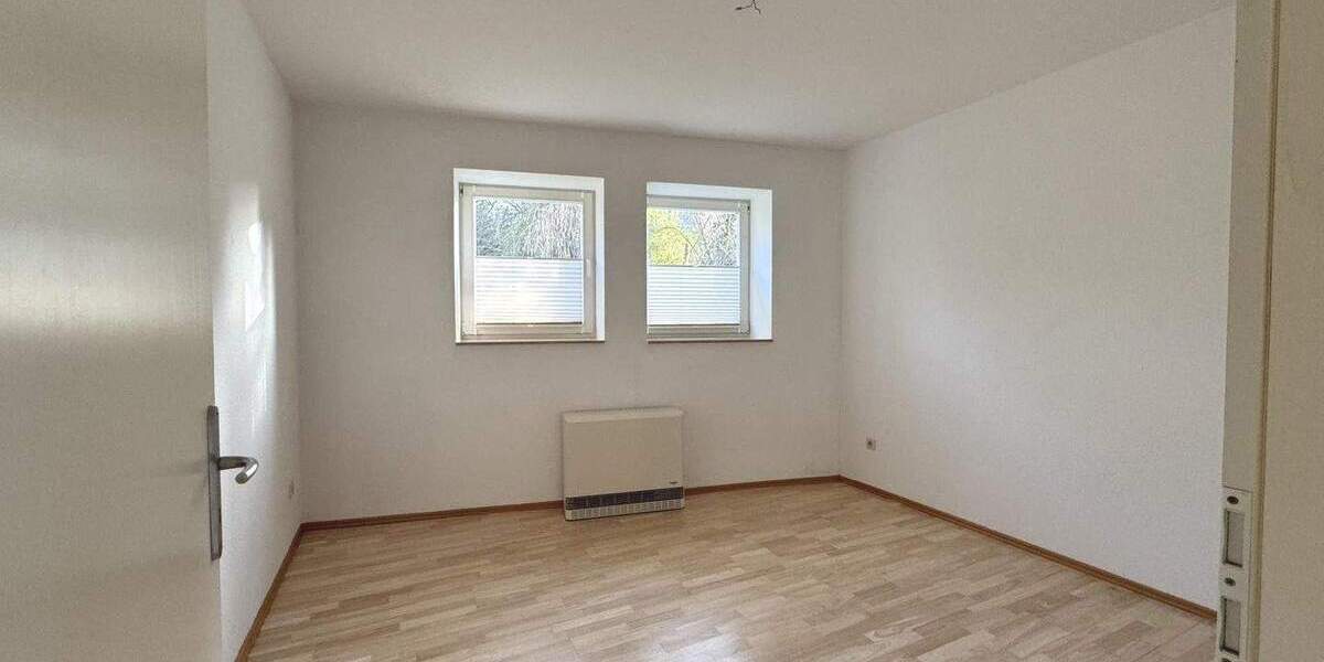Etagenwohnung Kapellendorf - 3 Zimmer, 80 m&sup2;, 787&euro; | Angebot:25727753