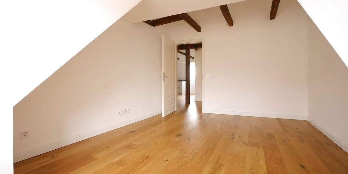 Etagenwohnung Erfurt Altstadt - 2 Zimmer, 87 m&sup2;, 995&euro; | Angebot:25908833