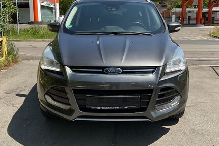 Ford Kuga 121.744 km 8.750 &euro; Erfurt 99085