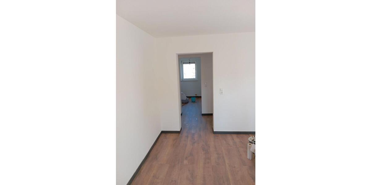 Etagenwohnung Apolda - 3 Zimmer, 65 m&sup2;, 600&euro; | Angebot:26016306