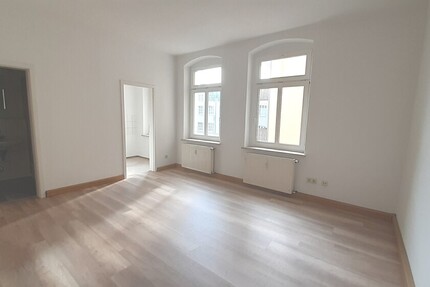 WG-Wohnung mit 4-Zimmern, 2.OG mit 2 Bädern und 2 Küchen in Gera - Wohnung Jena Burgau | Angebot:14517896