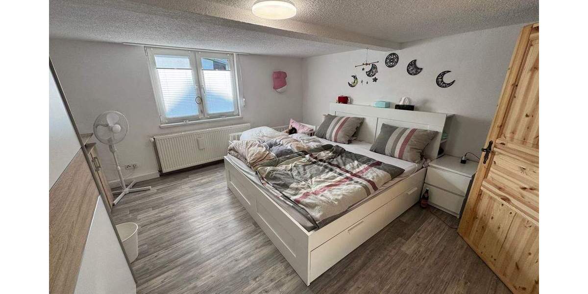 Einfamilienhaus Erfurt Töttelstädt - 9 Zimmer, 175 m&sup2;, 360.000&euro; | Angebot:25685659
