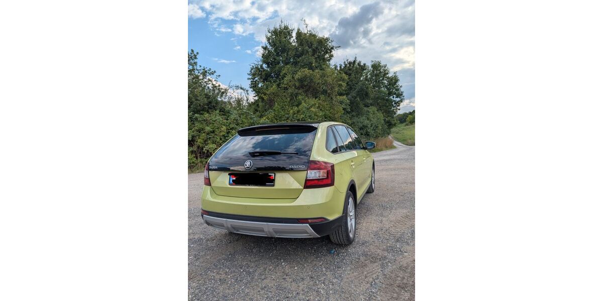 Skoda Rapid 89.500 km 8.900 &euro; Jena 07747