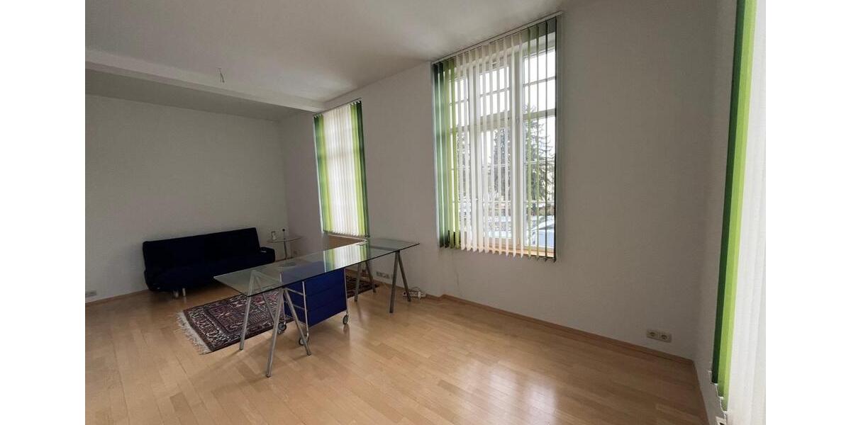 Etagenwohnung Apolda - 3 Zimmer, 99 m&sup2;, 750&euro; | Angebot:24624838