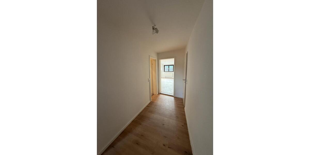 Etagenwohnung Kahla - 2.5 Zimmer, 68 m&sup2;, 650&euro; | Angebot:26575969