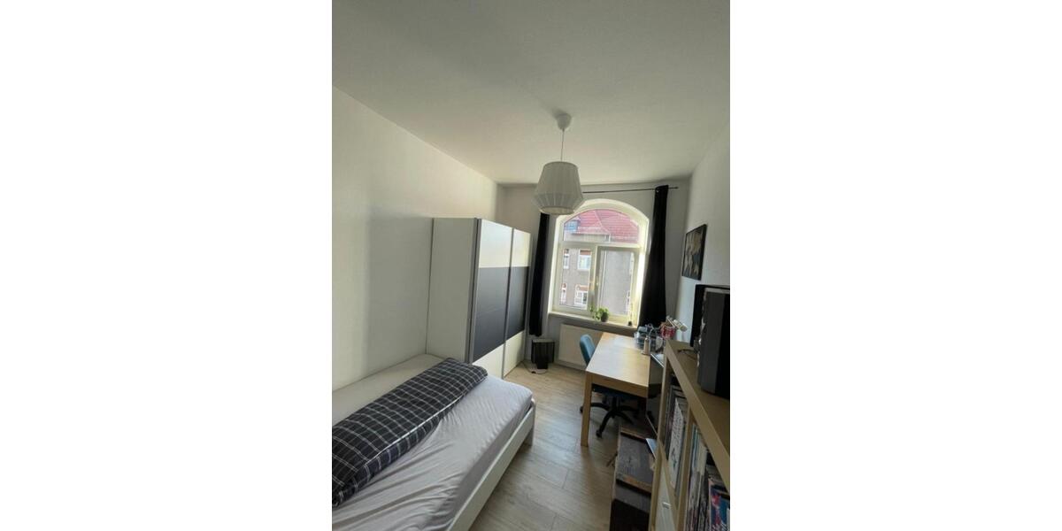 Etagenwohnung Erfurt Johannesvorstadt - 4 Zimmer, 12 m&sup2;, 267&euro; | Angebot:25805245