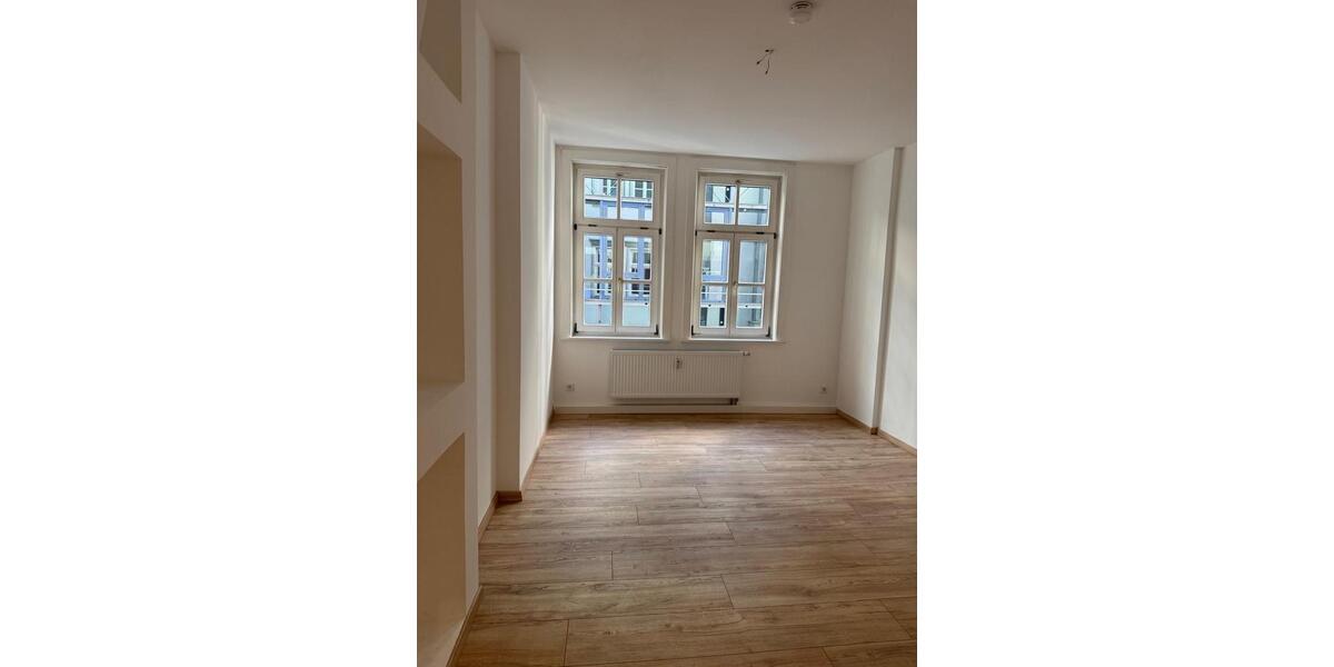 Etagenwohnung Erfurt - 5 Zimmer, 140 m&sup2;, 1.900&euro; | Angebot:26662233