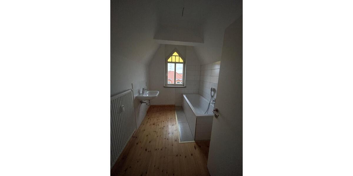 Dachgeschoßwohnung Weimar - 2 Zimmer, 65 m&sup2;, 649&euro; | Angebot:23764376