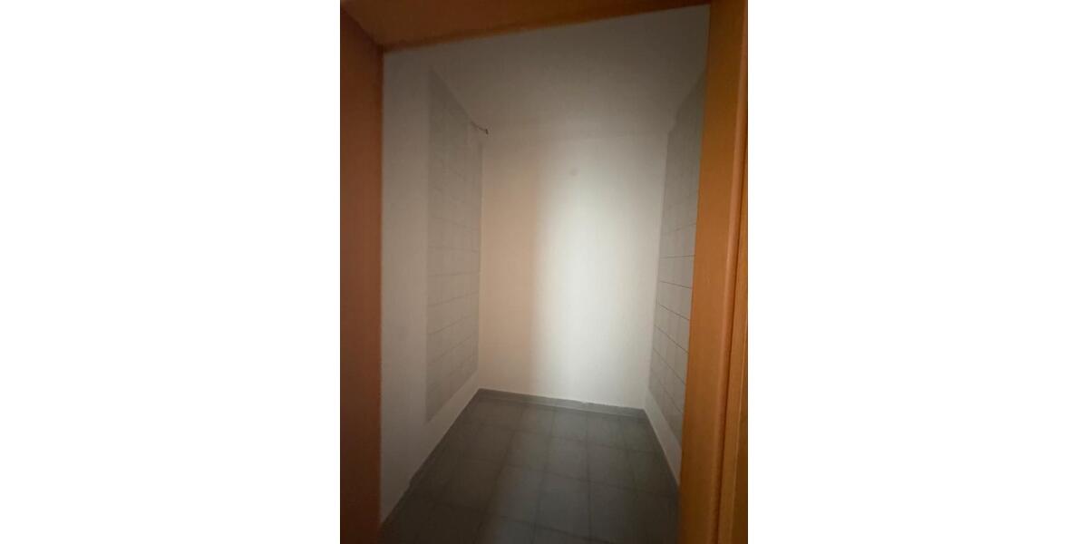Dachgeschoßwohnung Erfurt - 5 Zimmer, 196 m&sup2;, 2.156&euro; | Angebot:26264396