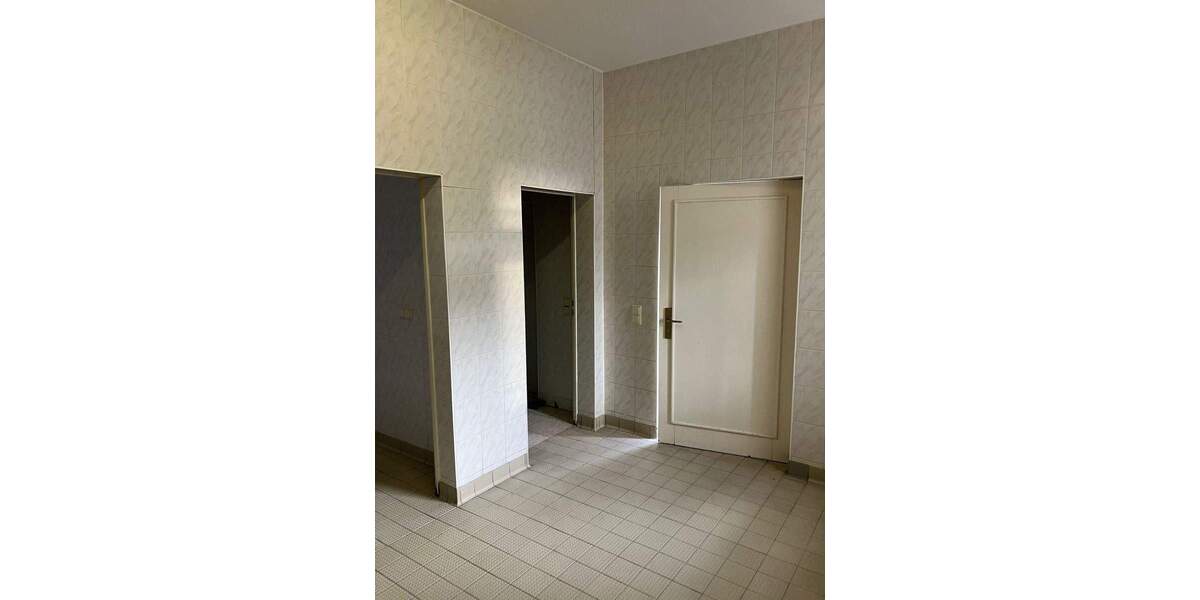 Etagenwohnung Jena Süd - 7 Zimmer, 100 m&sup2;, 260.000&euro; | Angebot:26627790