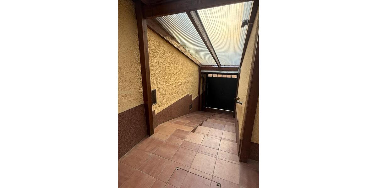 Einfamilienhaus Am Ettersberg - 6 Zimmer, 180 m&sup2;, 135.000&euro; | Angebot:23810796