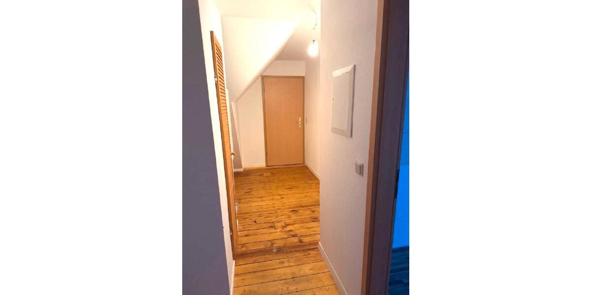 Dachgeschoßwohnung Kölleda - 2 Zimmer, 58 m&sup2;, 319&euro; | Angebot:26533377