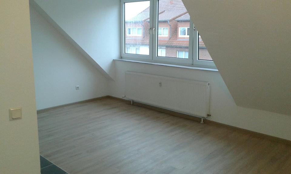 Dachgeschoßwohnung Bucha - 1 Zimmer, 30 m&sup2;, 390&euro; | Angebot:25611980