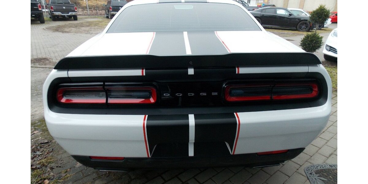Dodge Challenger 6,4 Scat Pack 93.400 km 34.990 &euro; Rudolstadt 07407