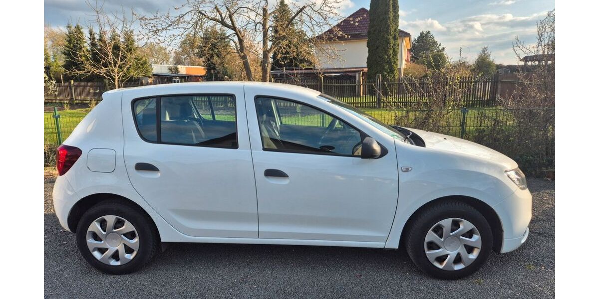 Dacia Sandero 4.600 km 10.500 &euro; Sömmerda 99610