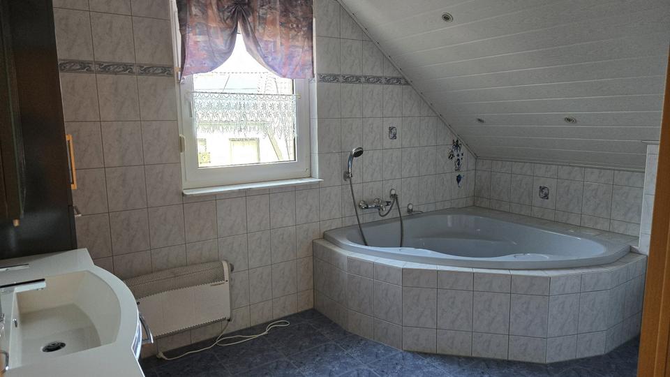 Einfamilienhaus Apolda - 4 Zimmer, 122 m&sup2;, 295.000&euro; | Angebot:26276096