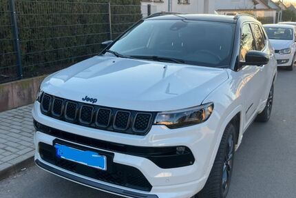 Jeep Compass 46.500 km 21.990 &euro; Erfurt-Schwerborn 99095