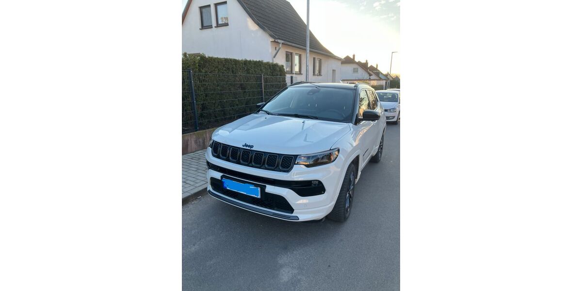 Jeep Compass 46.500 km 21.990 &euro; Erfurt-Schwerborn 99095