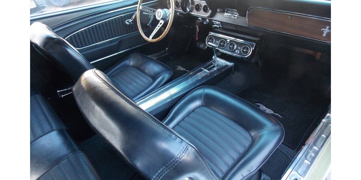 Ford Mustang V8 mit Wertgutachten 37.000 km 32.500 &euro; Rudolstadt 07407